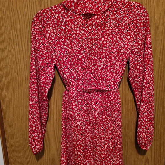 Dynamite Red Floral Midi Dress - Picture 2 of 3